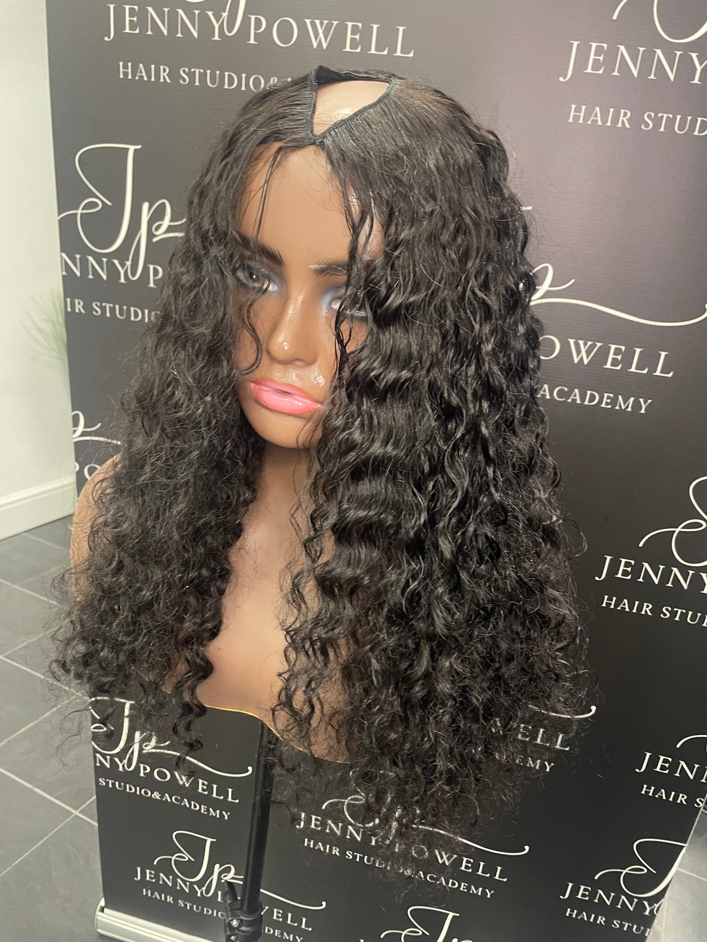 20 inch Curly V part wig unit