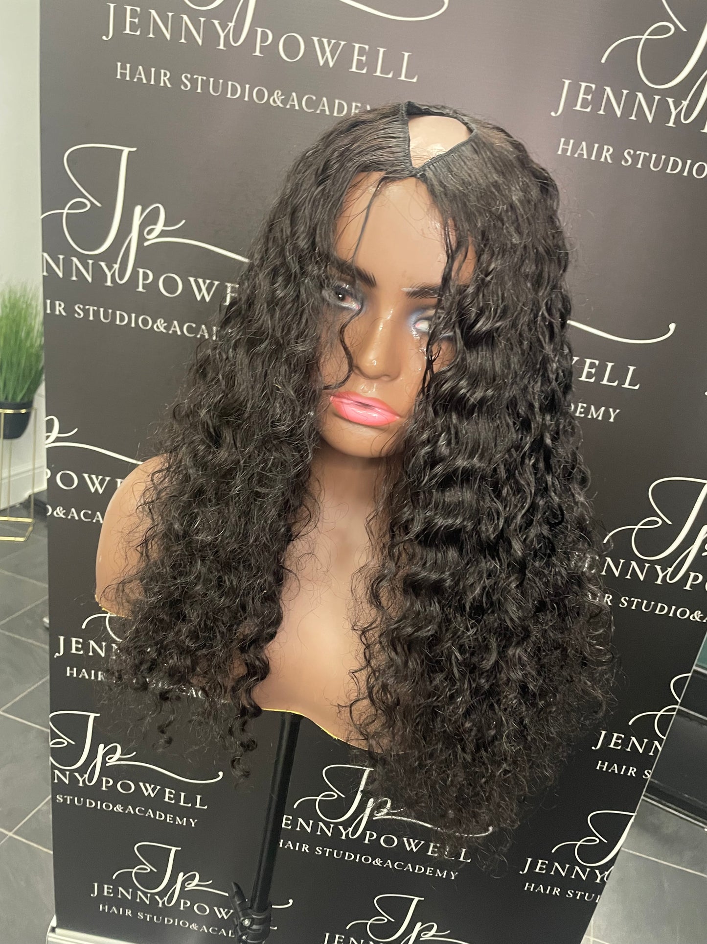 20 inch Curly V part wig unit